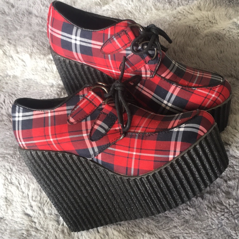 Plaid creepers heels